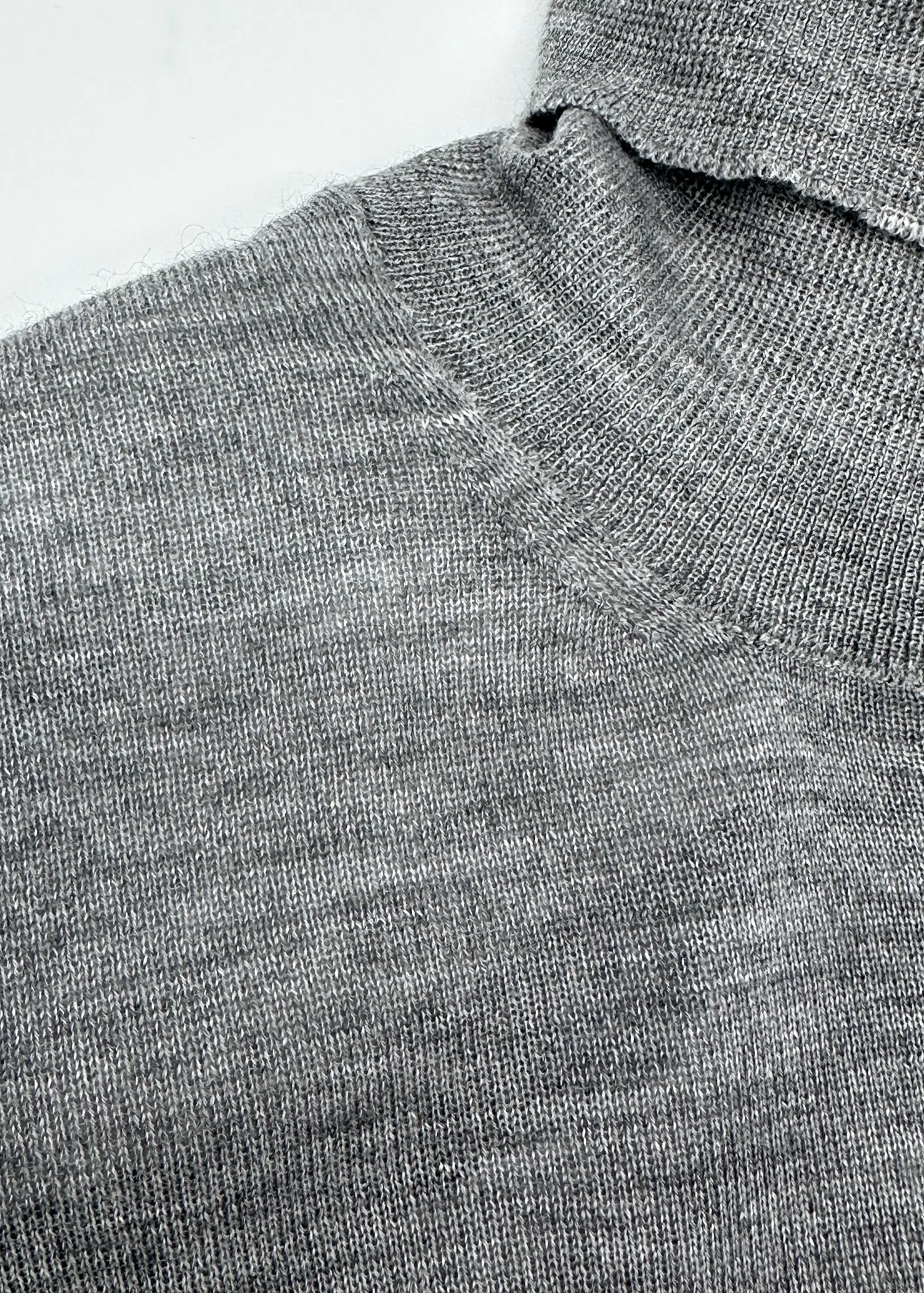 Agyness Turtleneck in Gray Cashmere & Silk
