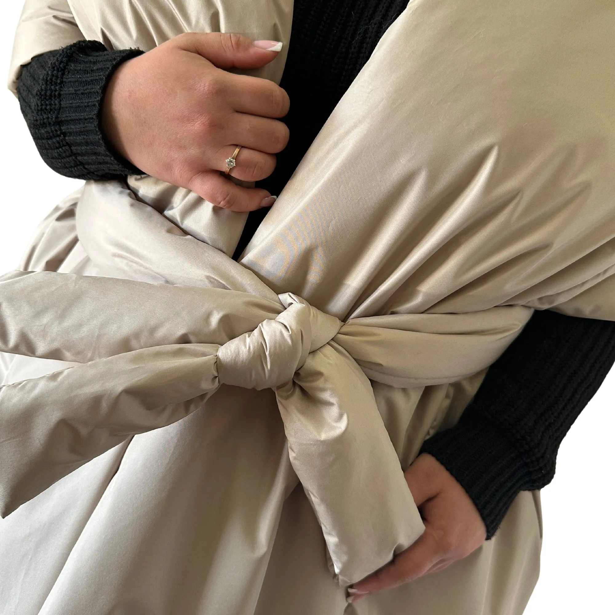 Plus Size Beige Puffer Scarf – Long Wide Scarf, 25x100 inches with 2 Pockets and Belt