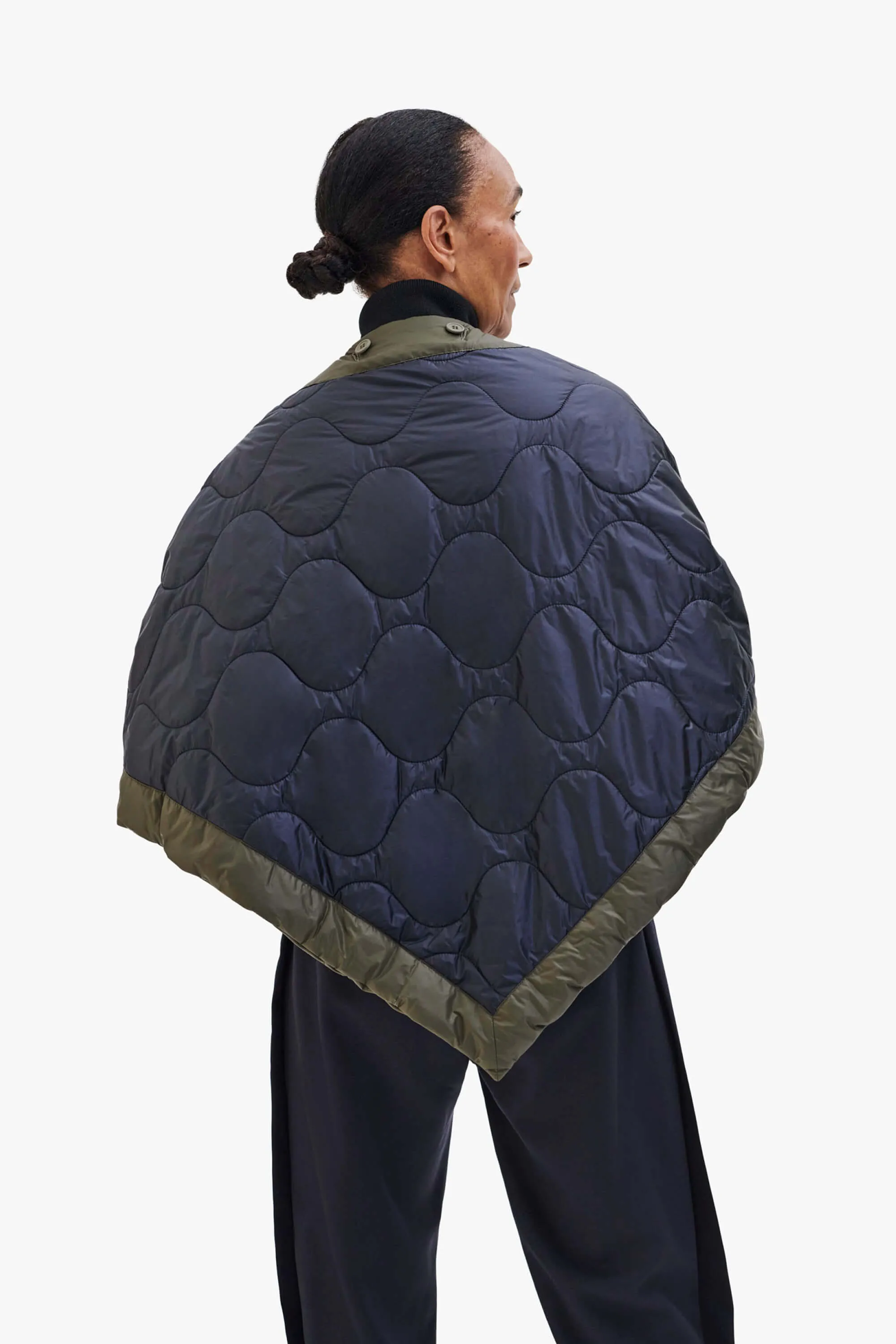 Signature Quilt Cape - Midnight / Cobalt